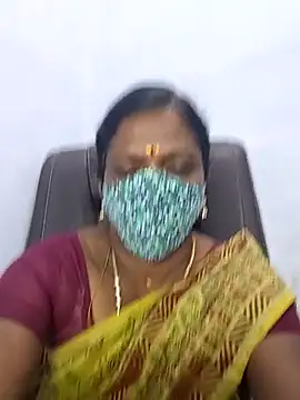 Snapshot of umashreetamil chatting on December 4, 2025, 3:11 pm umashreetamil online show from December 4, 2025, 3:11 pm