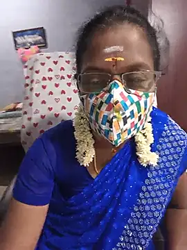Snapshot of umashreetamil chatting on July 29, 2026, 6:23 am umashreetamil online show from July 29, 2026, 6:23 am