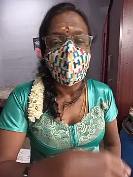 Snapshot of umashreetamil chatting on August 7, 2026, 8:31 am umashreetamil online show from August 7, 2026, 8:31 am