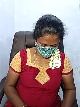 Snapshot of umashreetamil chatting on October 8, 2025, 3:24 pm umashreetamil online show from October 8, 2025, 3:24 pm