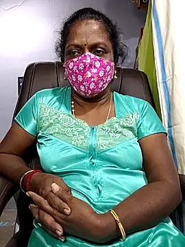 Snapshot of umashreetamil chatting on November 30, 2025, 12:22 am umashreetamil online show from November 30, 2025, 12:22 am