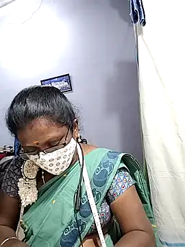 Snapshot of umashreetamil chatting on November 15, 2025, 3:49 pm umashreetamil online show from November 15, 2025, 3:49 pm