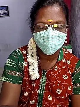 Snapshot of umashreetamil chatting on September 29, 2025, 1:39 pm umashreetamil online show from September 29, 2025, 1:39 pm