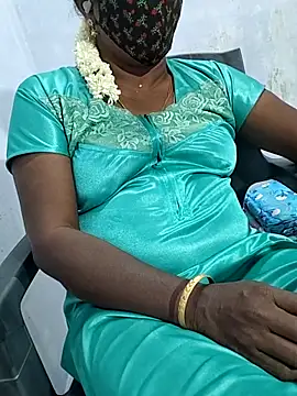 Snapshot of umashreetamil chatting on September 19, 2025, 4:55 pm umashreetamil online show from September 19, 2025, 4:55 pm