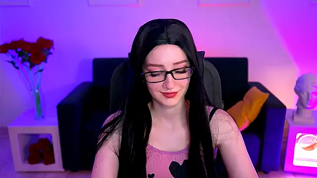 AliceWelch  online show from September 20, 2025, 10:31 am