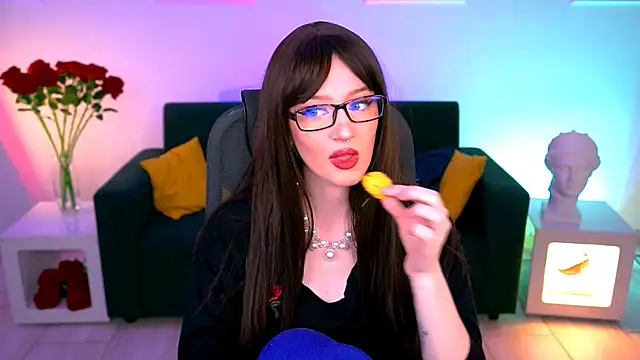 AliceWelch  online show from September 27, 2025, 9:59 am