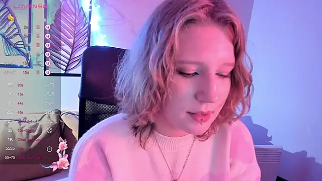 Hailey Foxy online show from December 1, 2025, 9:32 am