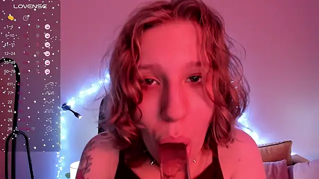 Hailey Foxy online show from October 31, 2025, 9:28 am