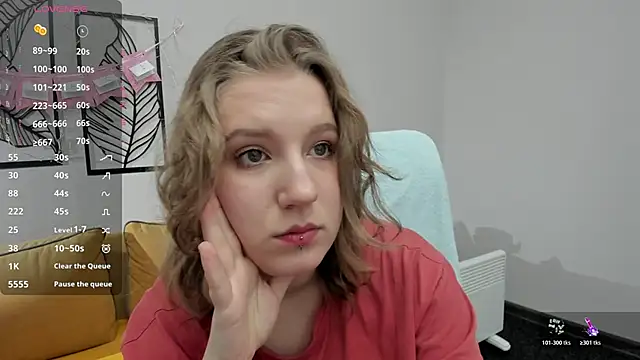 Snapshot of Hailey_Foxy chatting on February 20, 2026, 12:18 pm Hailey Foxy online show from February 20, 2026, 12:18 pm