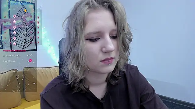 Snapshot of Hailey_Foxy chatting on February 6, 2026, 12:12 pm Hailey Foxy online show from February 6, 2026, 12:12 pm