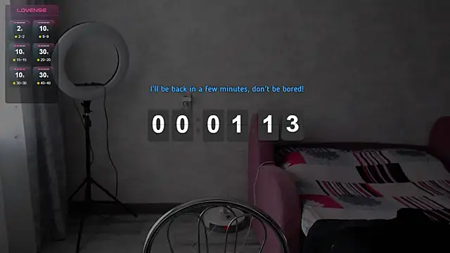 glasses cat online show from November 10, 2025, 11:48 am