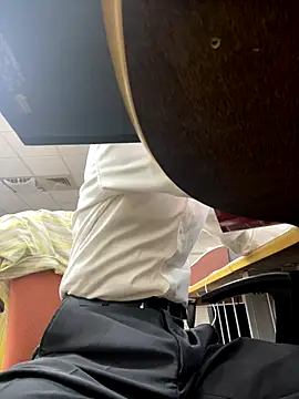 Snapshot of Daddygarry chatting on October 23, 2025, 12:26 pm Daddygarry online show from October 23, 2025, 12:26 pm