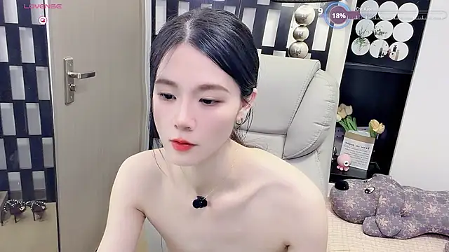 Snapshot of Yueyue-MM chatting on June 11, 2026, 2:58 pm Yueyue-MM online show from June 11, 2026, 2:58 pm