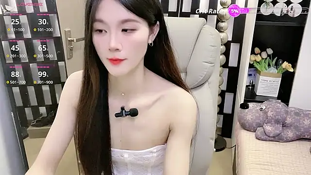 Yueyue-MM online show from March 25, 2026, 1:21 pm