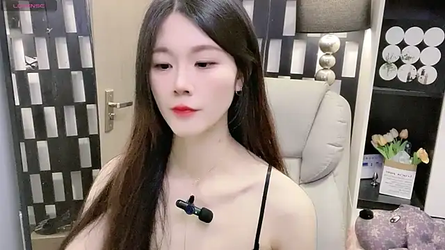 Yueyue-MM online show from February 23, 2026, 6:36 am