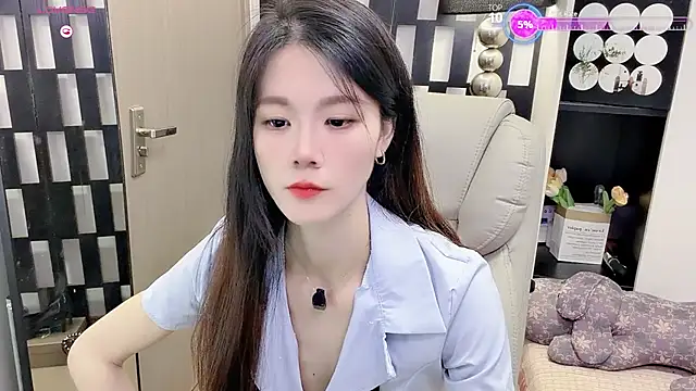 Snapshot of Yueyue-MM chatting on July 4, 2026, 1:45 am Yueyue-MM online show from July 4, 2026, 1:45 am