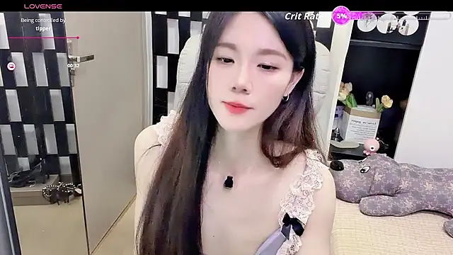 Snapshot of Yueyue-MM chatting on July 11, 2026, 1:00 pm Yueyue-MM online show from July 11, 2026, 1:00 pm