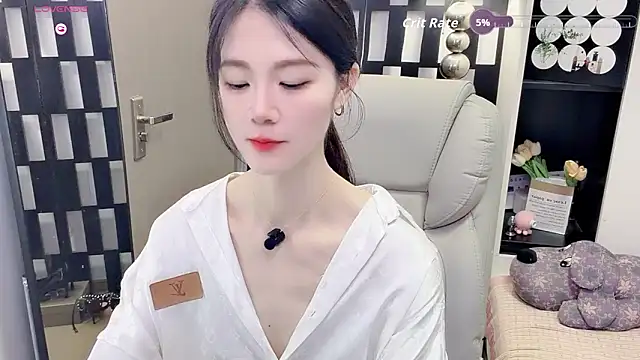 Snapshot of Yueyue-MM chatting on June 6, 2026, 12:05 am Yueyue-MM online show from June 6, 2026, 12:05 am