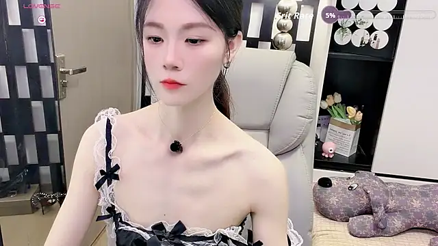 Snapshot of Yueyue-MM chatting on June 17, 2026, 3:17 am Yueyue-MM online show from June 17, 2026, 3:17 am