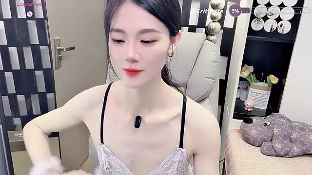 Snapshot of Yueyue-MM chatting on June 13, 2026, 3:15 am Yueyue-MM online show from June 13, 2026, 3:15 am