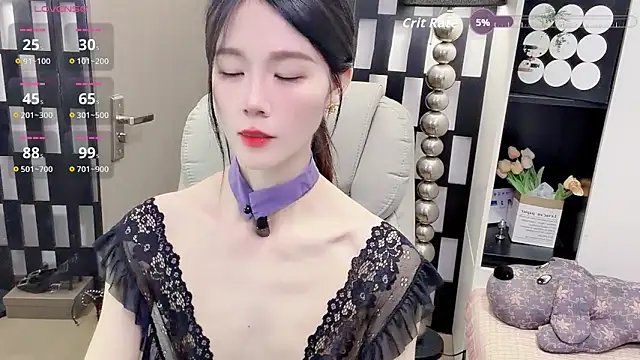Yueyue-MM online show from May 6, 2026, 1:42 am