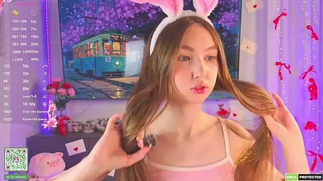 ElfredaTupy online show from May 1, 2026, 7:41 pm