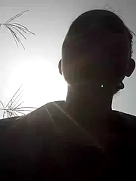 simi-lucy online show from December 3, 2025, 3:51 am