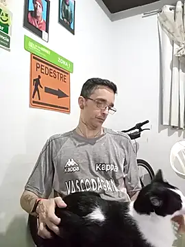 Snapshot of dinho_carioca chatting on November 5, 2025, 2:03 am dinho carioca online show from November 5, 2025, 2:03 am