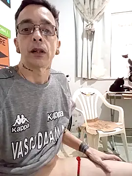 Snapshot of dinho_carioca chatting on October 28, 2025, 1:32 pm dinho carioca online show from October 28, 2025, 1:32 pm