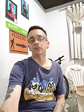 Snapshot of dinho_carioca chatting on October 23, 2025, 3:38 am dinho carioca online show from October 23, 2025, 3:38 am