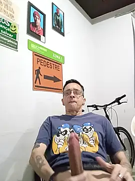 Snapshot of dinho_carioca chatting on October 22, 2025, 3:33 pm dinho carioca online show from October 22, 2025, 3:33 pm