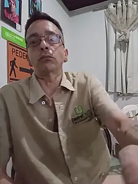 Snapshot of dinho_carioca chatting on December 17, 2025, 12:10 pm dinho carioca online show from December 17, 2025, 12:10 pm