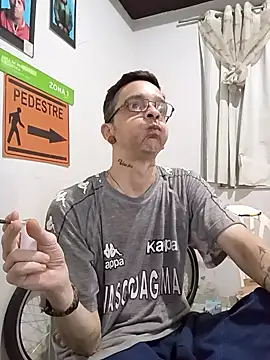 Snapshot of dinho_carioca chatting on November 4, 2025, 1:59 pm dinho carioca online show from November 4, 2025, 1:59 pm