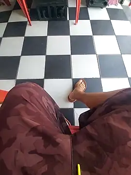 Snapshot of andrerj22 chatting on November 28, 2025, 6:08 pm andrerj22 online show from November 28, 2025, 6:08 pm