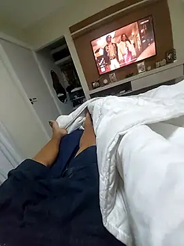 Snapshot of andrerj22 chatting on October 20, 2025, 4:18 pm andrerj22 online show from October 20, 2025, 4:18 pm