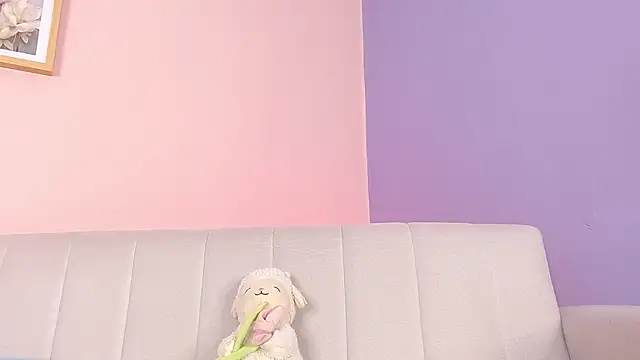 Snapshot of lourdes_moon22 chatting on October 23, 2025, 1:21 pm lourdes moon22 online show from October 23, 2025, 1:21 pm