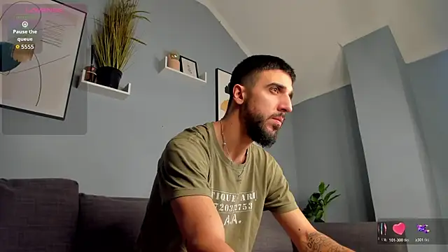 Snapshot of Zeyn_Edwards chatting on November 20, 2025, 6:03 am Zeyn Edwards online show from November 20, 2025, 6:03 am