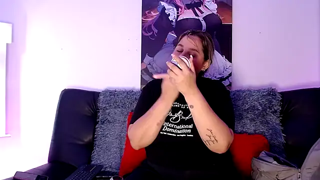 LAHILA COOPERR online show from November 20, 2025, 12:17 pm