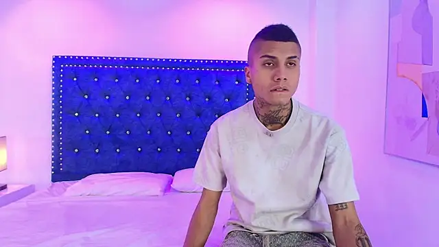 Damian and roxanne online show from December 18, 2025, 12:31 pm