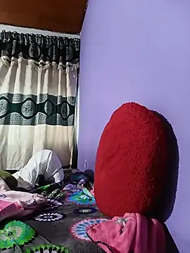 Snapshot of Zulema_R1 chatting on July 9, 2026, 10:31 pm Zulema R1 online show from July 9, 2026, 10:31 pm
