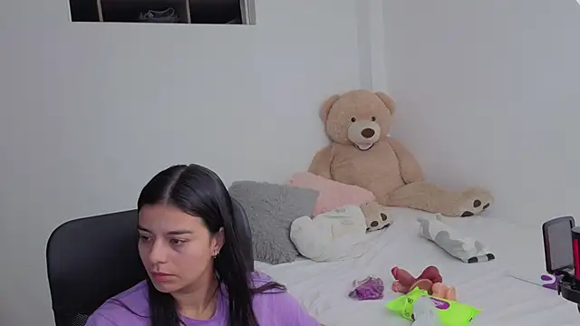 valerihouse online show from February 24, 2026, 1:06 am