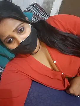 Minu love online show from March 12, 2026, 6:34 pm