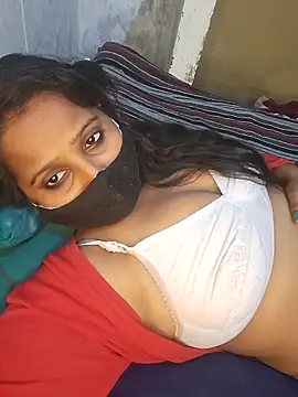 Minu love online show from March 4, 2026, 7:43 pm