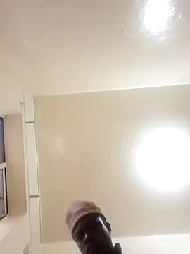 Snapshot of mojeemore chatting on November 4, 2025, 11:58 am mojeemore online show from November 4, 2025, 11:58 am