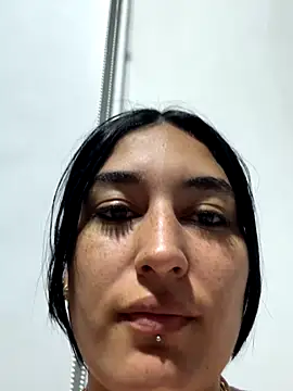 Snapshot of Scarlett_12 chatting on October 1, 2025, 12:09 pm Scarlett 12 online show from October 1, 2025, 12:09 pm