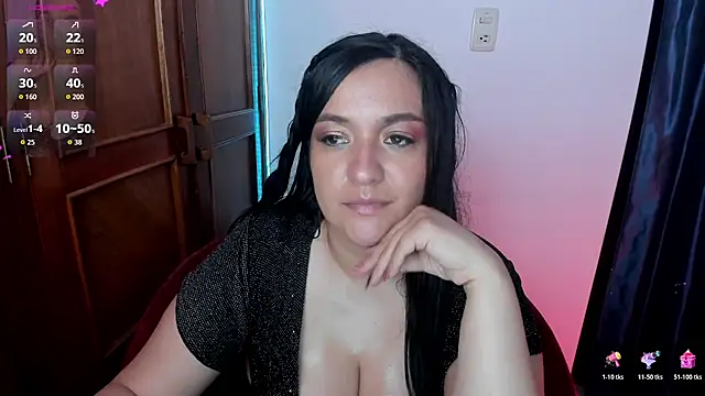 Snapshot of andrea-cohen chatting on June 21, 2026, 6:19 am andrea-cohen online show from June 21, 2026, 6:19 am