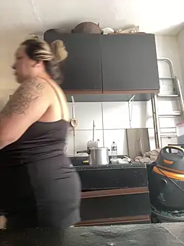 bruna438 online show from February 15, 2026, 2:38 pm