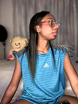 AmyRoss 1 online show from October 24, 2025, 11:04 pm