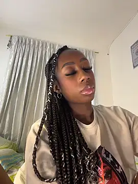 AmyRoss 1 online show from April 30, 2026, 1:07 pm