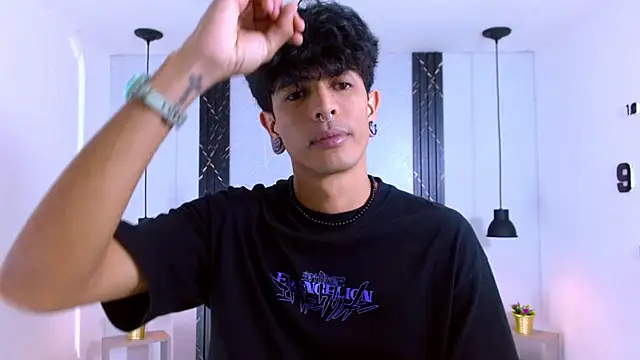 Snapshot of Franvill_Trato chatting on November 3, 2025, 7:39 pm Franvill Trato online show from November 3, 2025, 7:39 pm